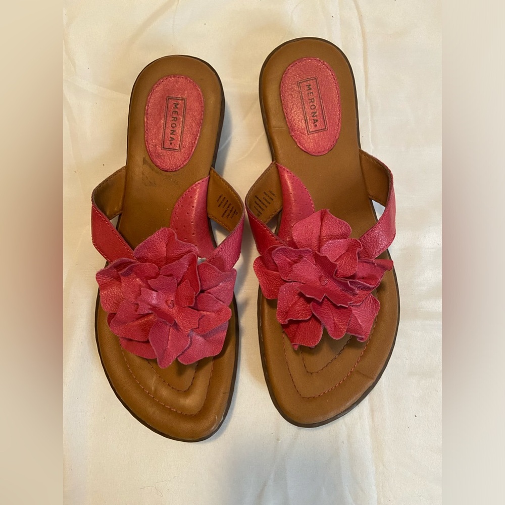 Merona Dark Pink Leather Floral Flip Flops Sz 8.5